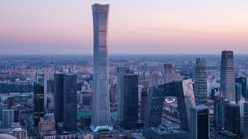 Панорамный вид на CITIC Tower при закате в Пекине