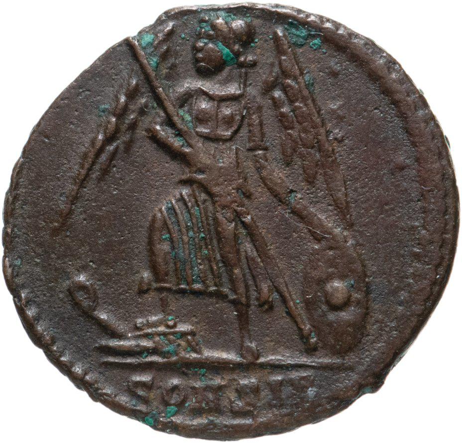 Реверс: крылатая Виктория стоит на носу корабля; в правой руке держит длинный скипетр, левой опирается на щит